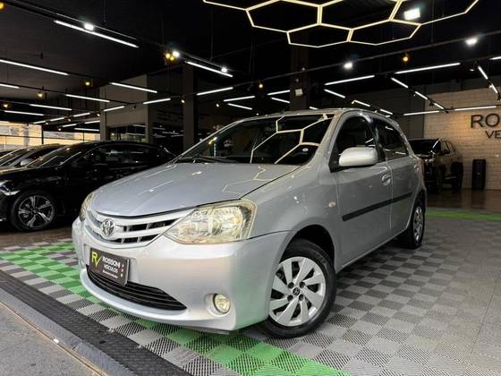 TOYOTA ETIOS 1.3 XS 16V FLEX 4P MANUAL